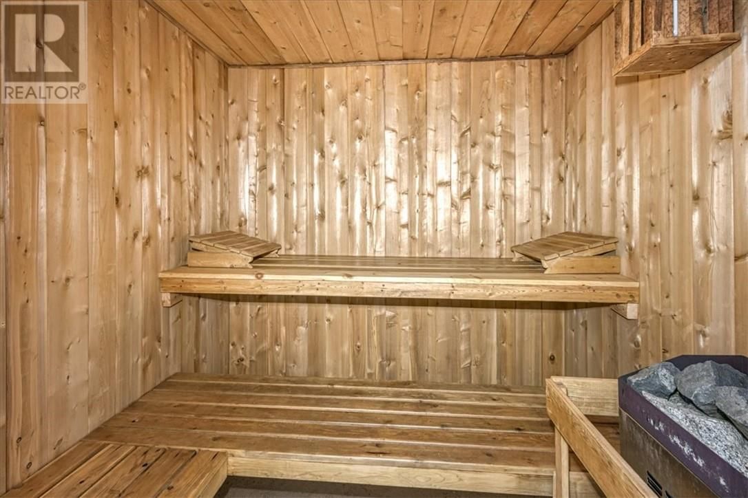 138 RIVERSIDE DRIVE Image 26