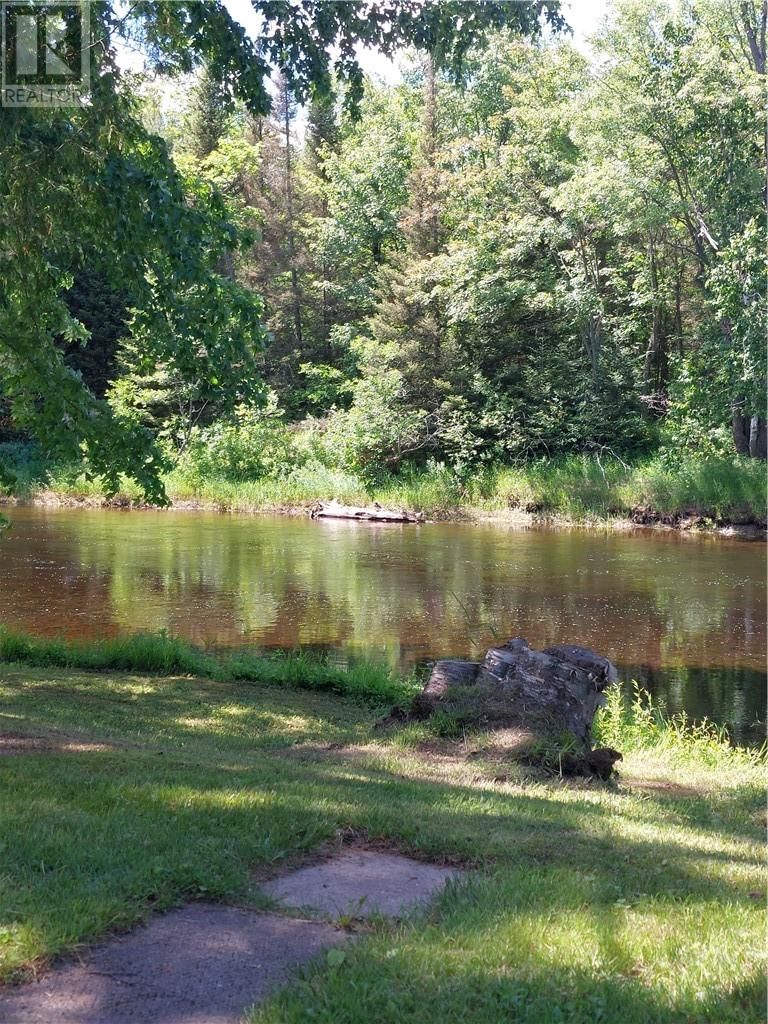 138 RIVERSIDE DRIVE Image 41