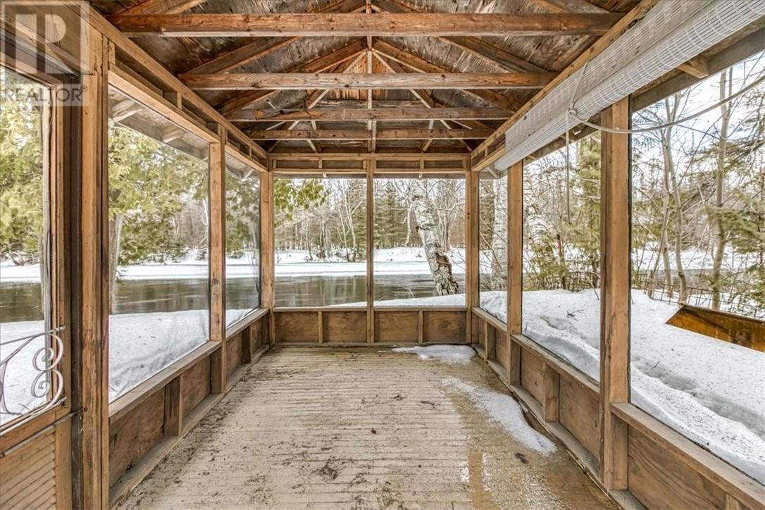 138 RIVERSIDE DRIVE Image 6