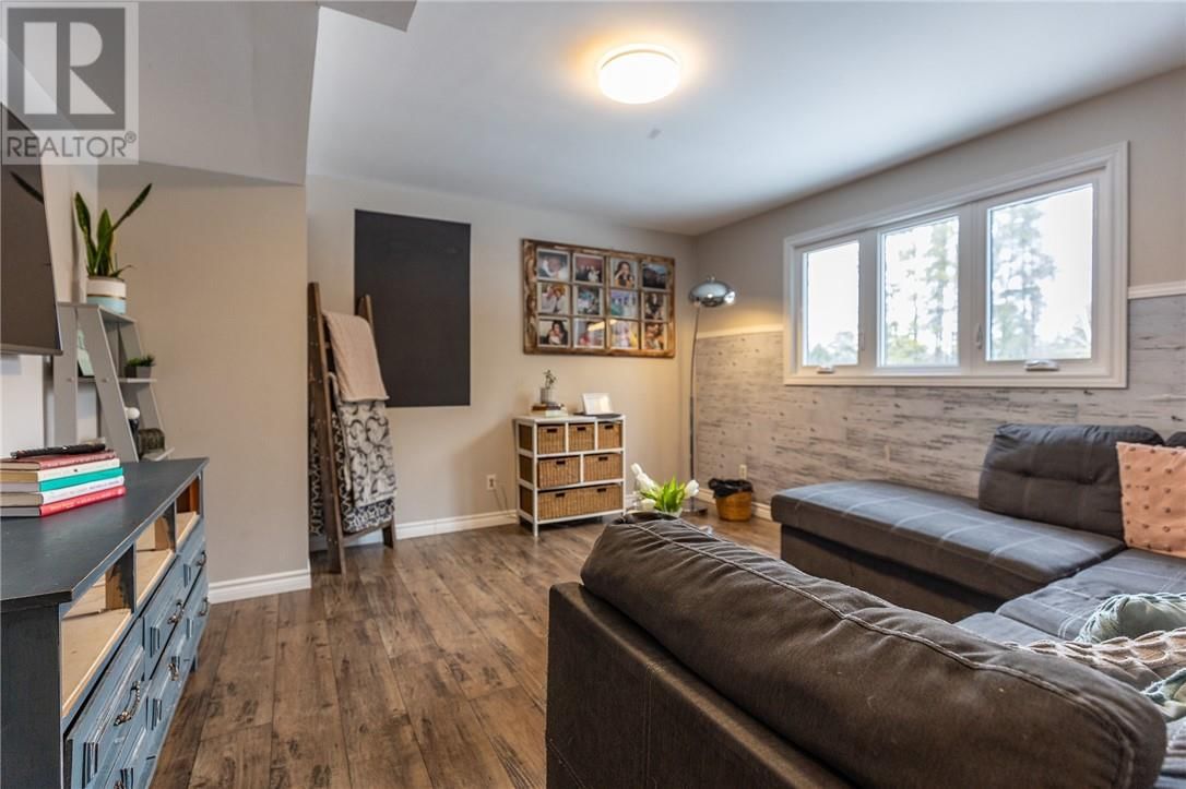 25 GOODMAN AVENUE Image 16