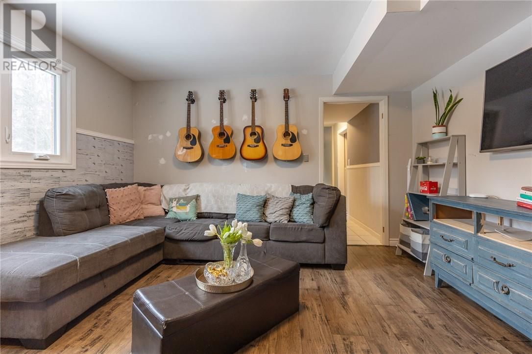 25 GOODMAN AVENUE Image 17