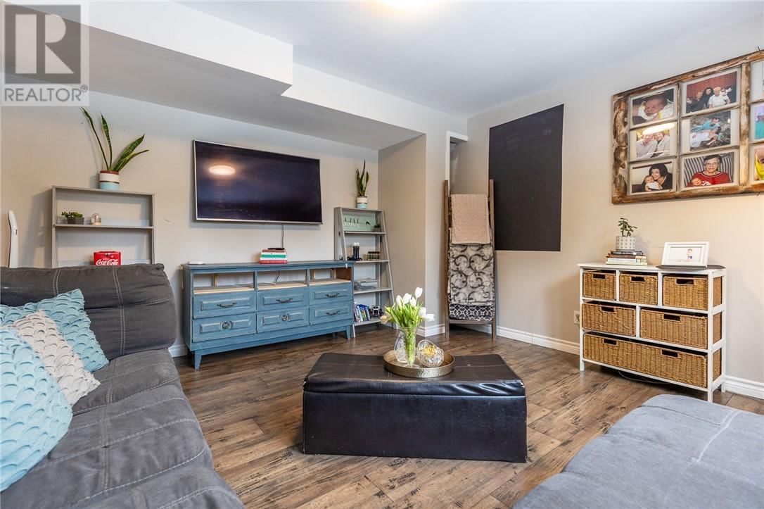 25 GOODMAN AVENUE Image 18