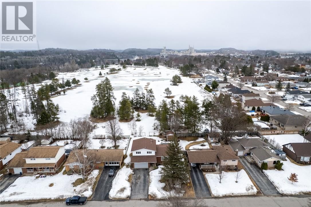 25 GOODMAN AVENUE Image 40