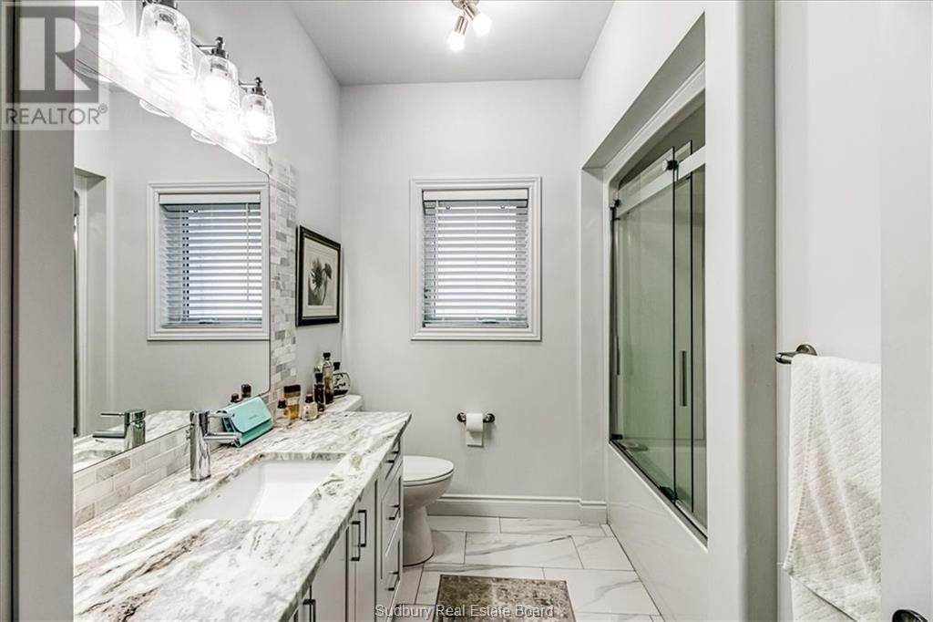 178 ECLIPSE COURT Image 24