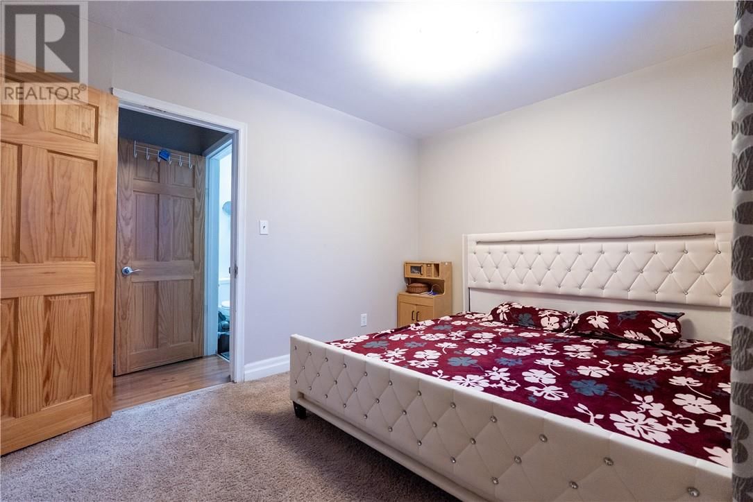 2434 BLYTH ROAD Image 35