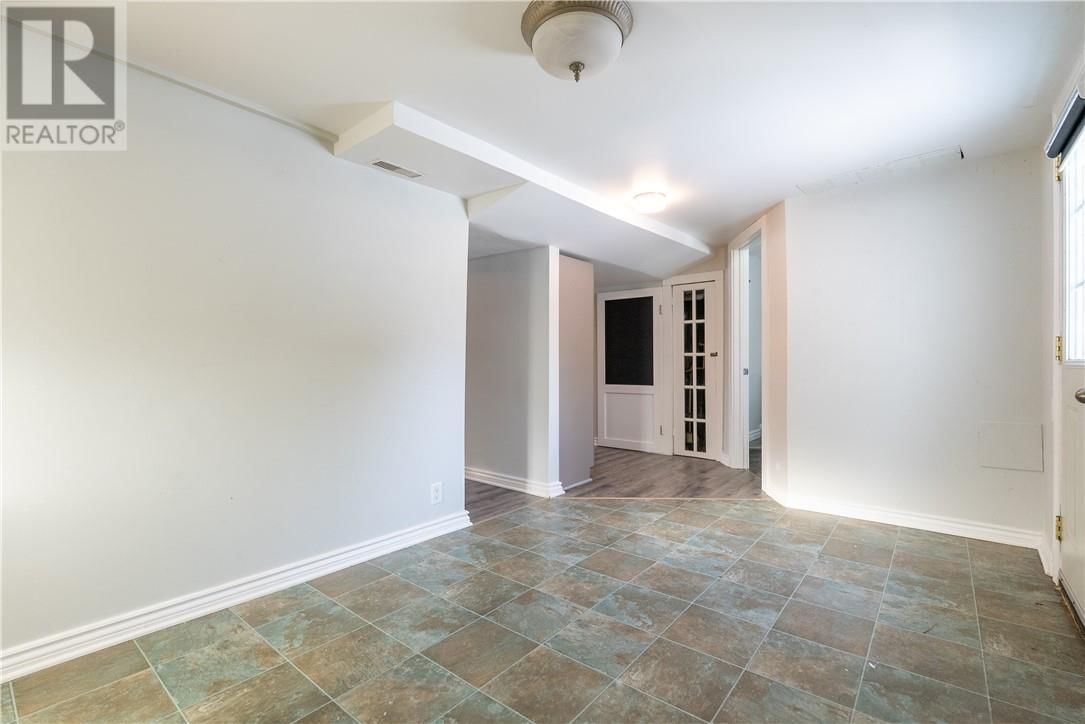 2434 BLYTH ROAD Image 40