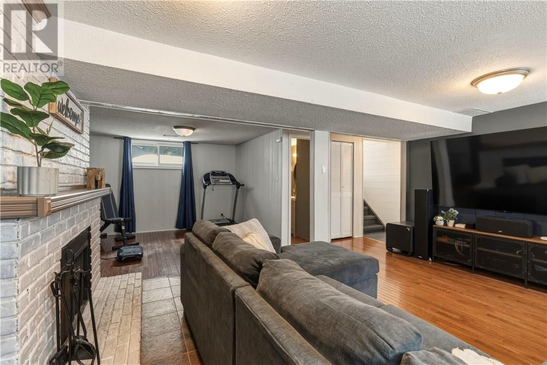 18 BEECH CRESCENT Image 19