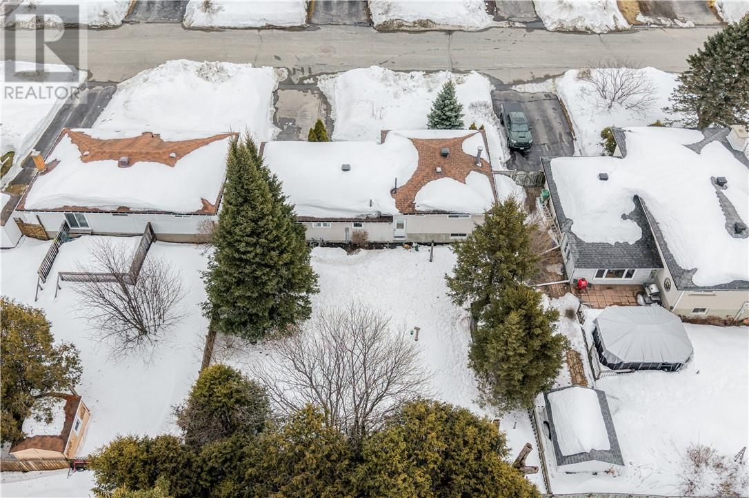 18 BEECH CRESCENT Image 2