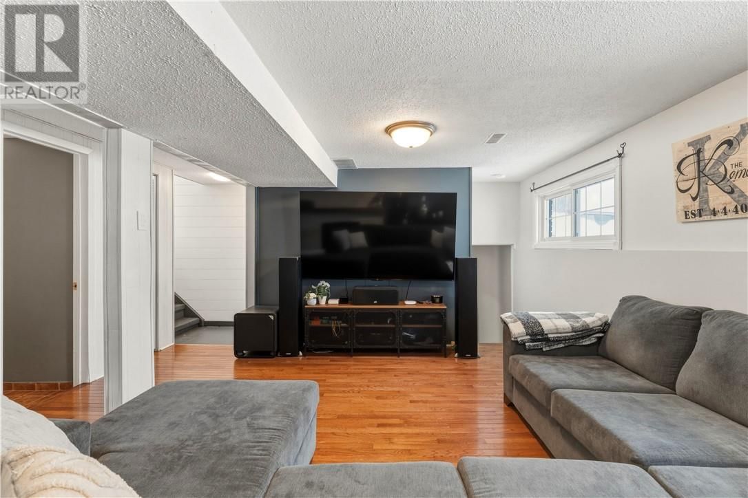 18 BEECH CRESCENT Image 20