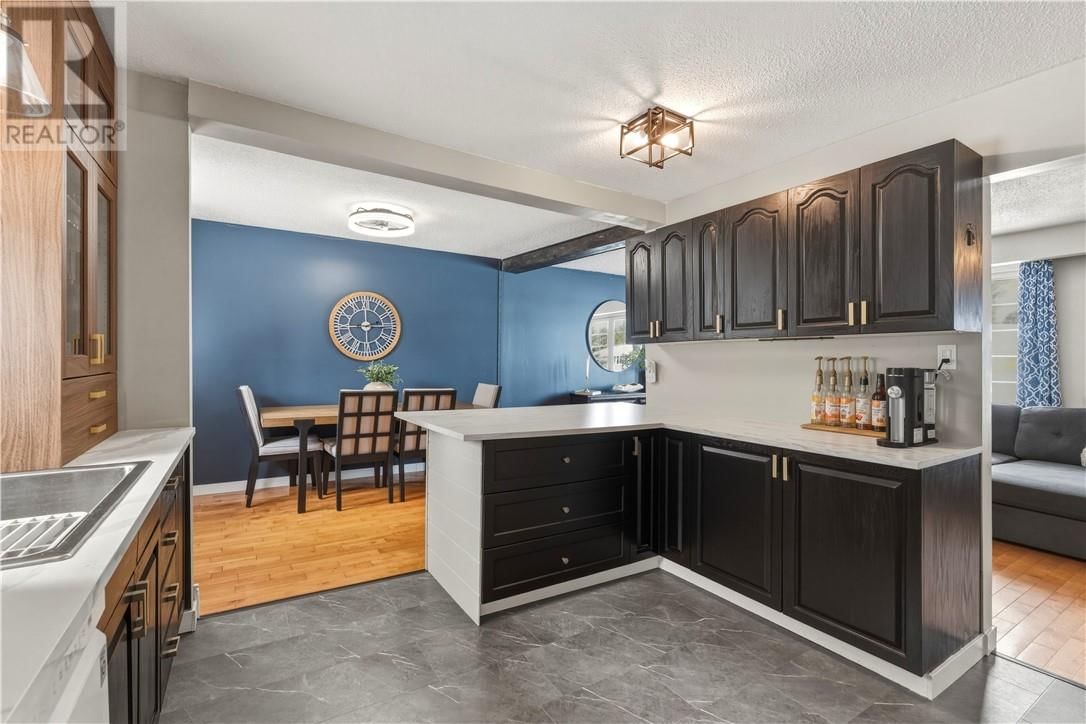 18 BEECH CRESCENT Image 7