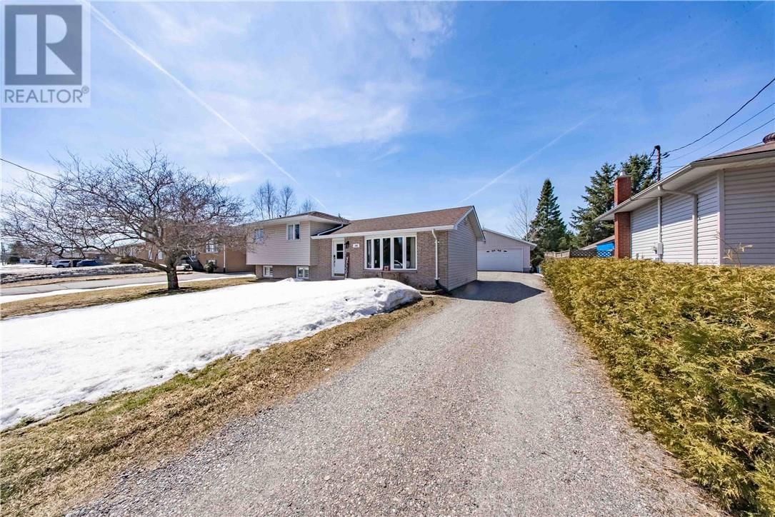 195 RAYSIDE AVENUE Image 1