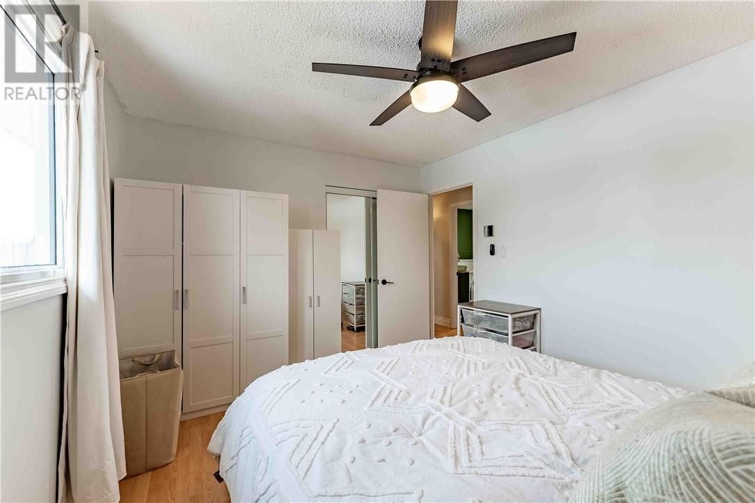 195 RAYSIDE AVENUE Image 16