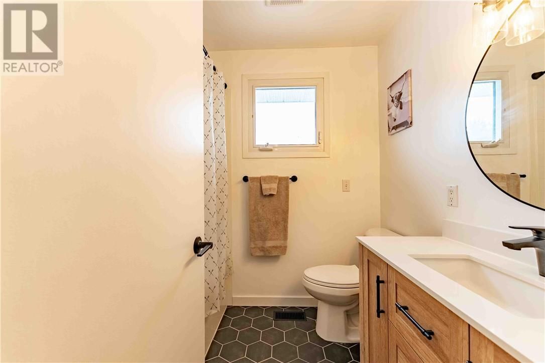 195 RAYSIDE AVENUE Image 19