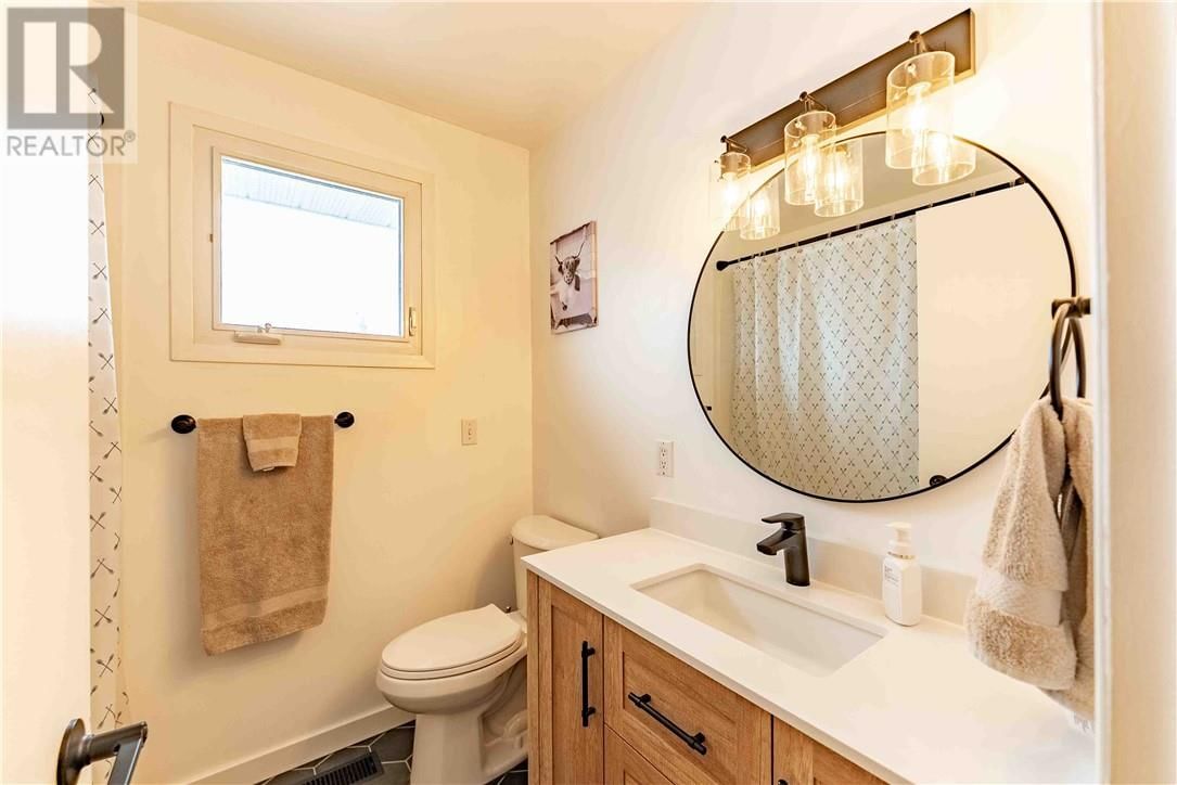 195 RAYSIDE AVENUE Image 20