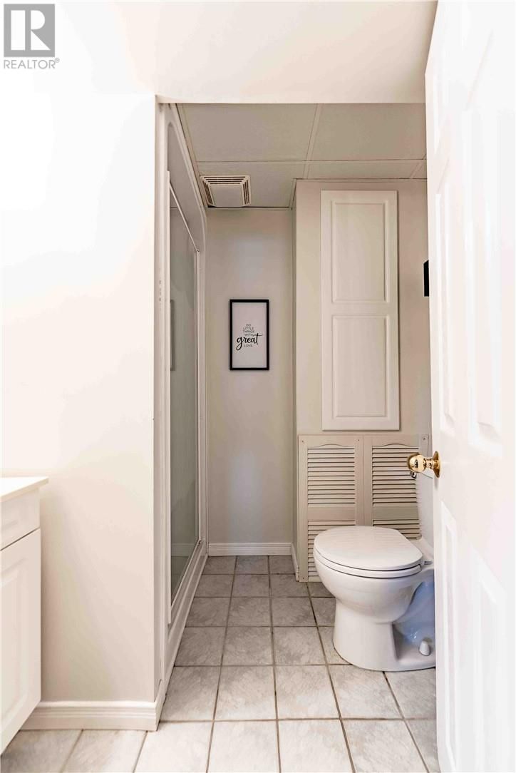 195 RAYSIDE AVENUE Image 25