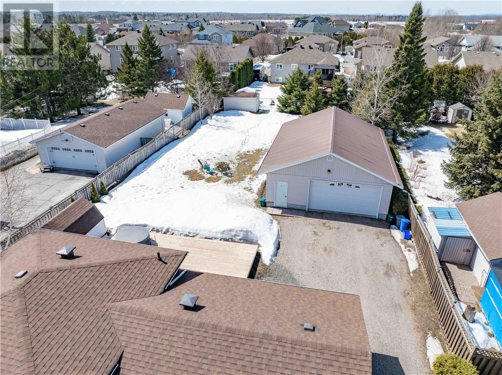 195 RAYSIDE AVENUE Image 4