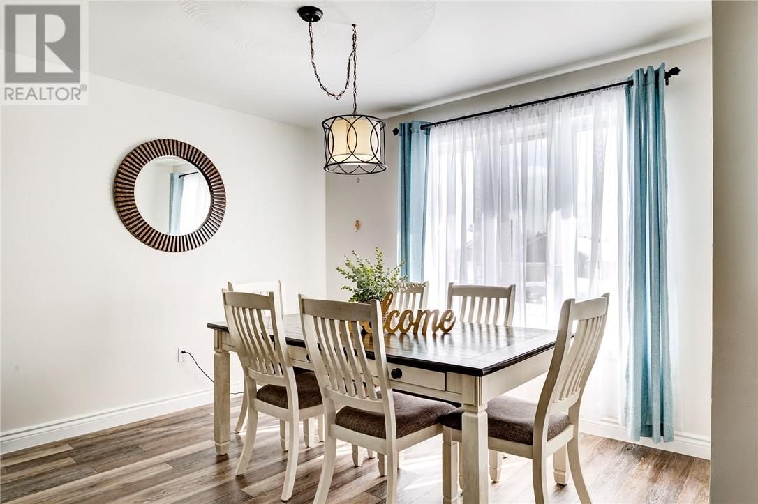 41 OAK STREET Image 13