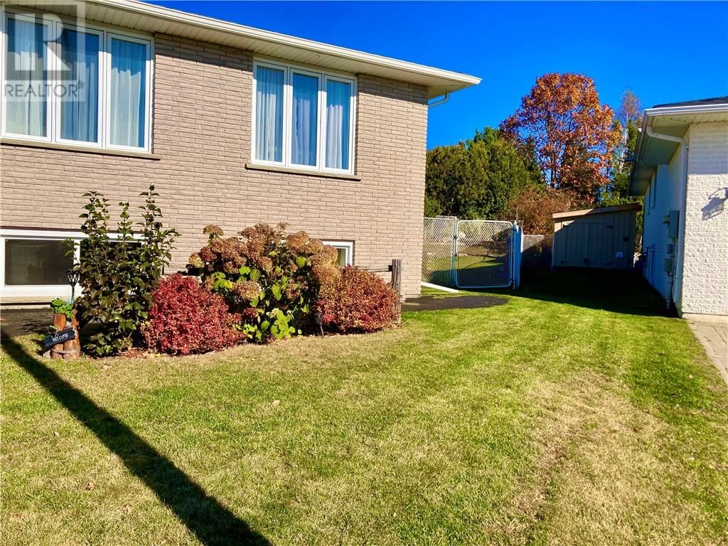 41 OAK STREET Image 2