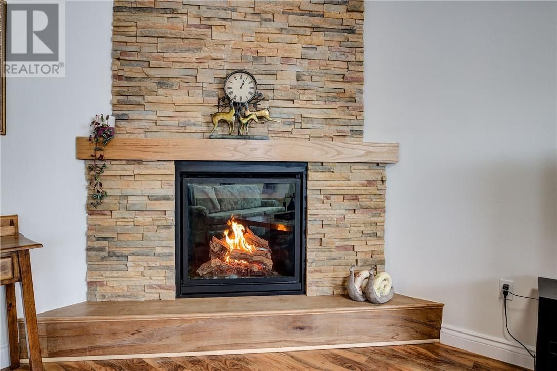 41 OAK STREET Image 22