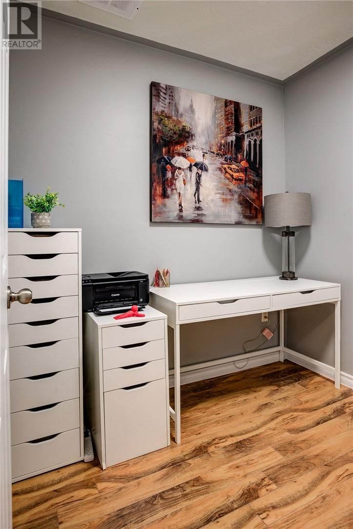 41 OAK STREET Image 26