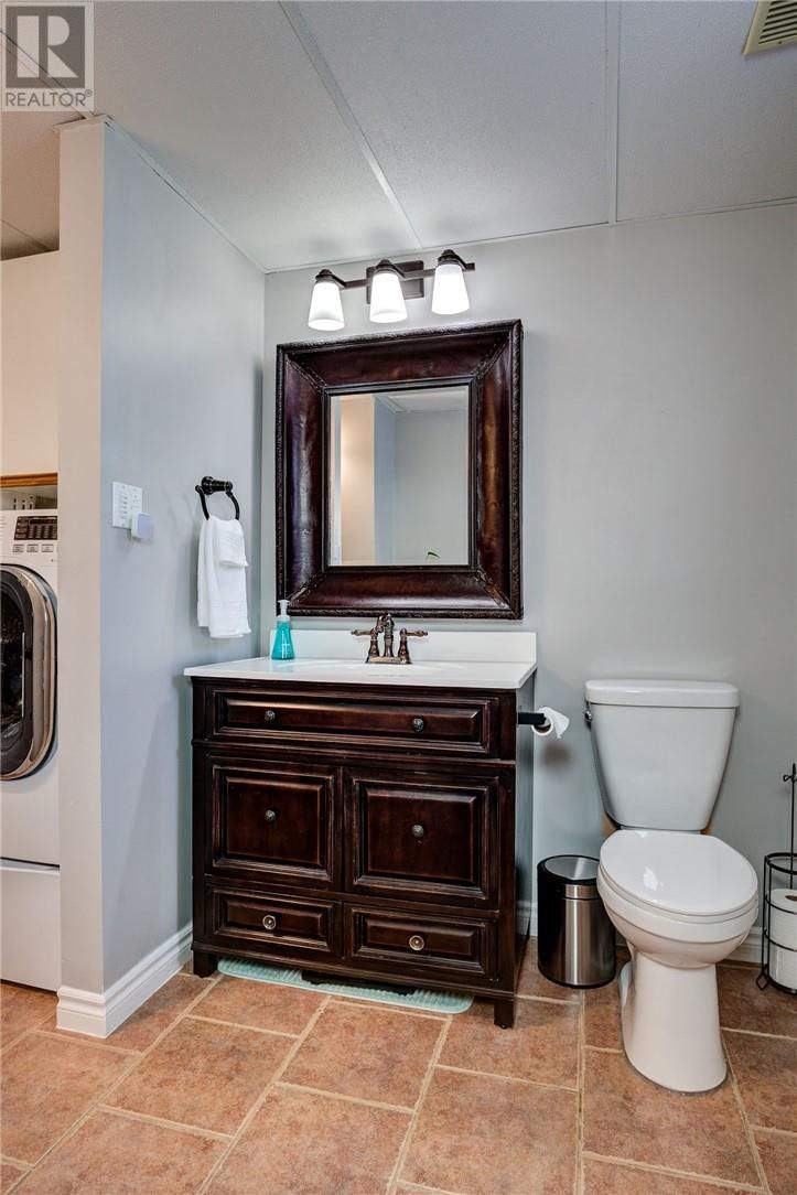 41 OAK STREET Image 28