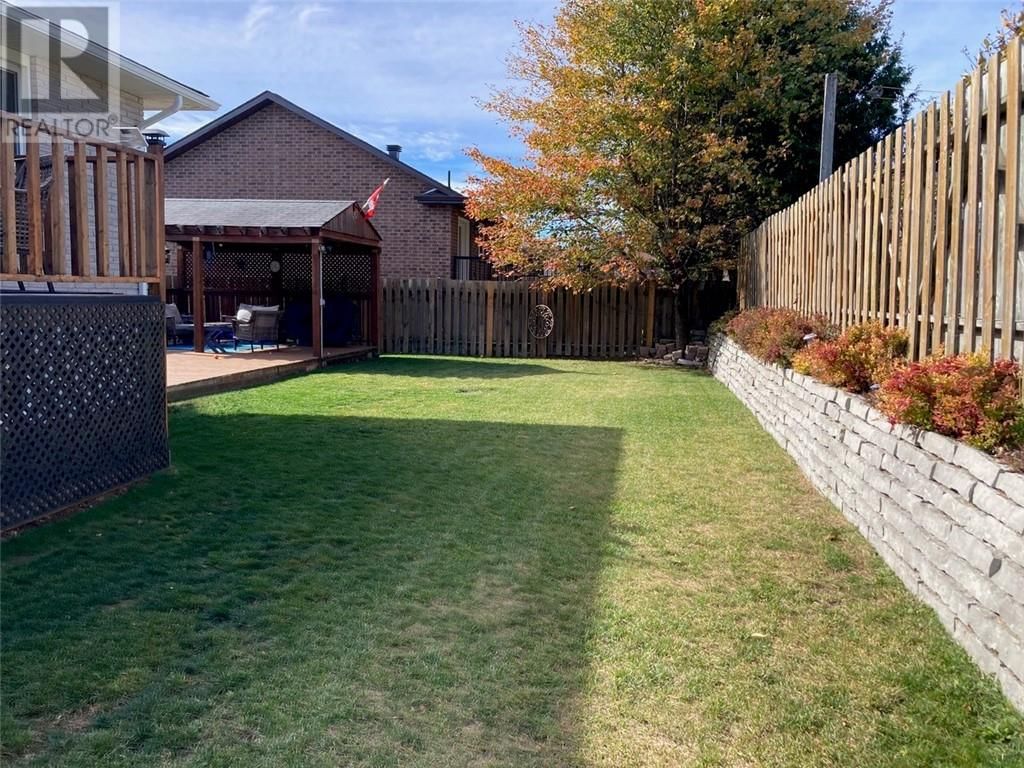 41 OAK STREET Image 4