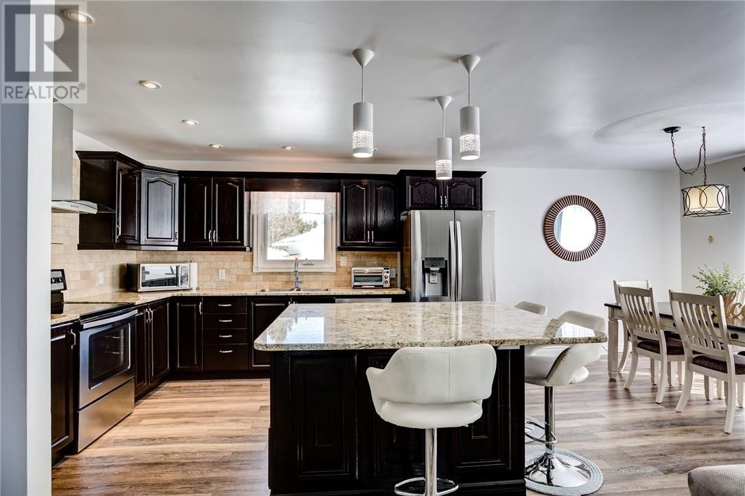 41 OAK STREET Image 9