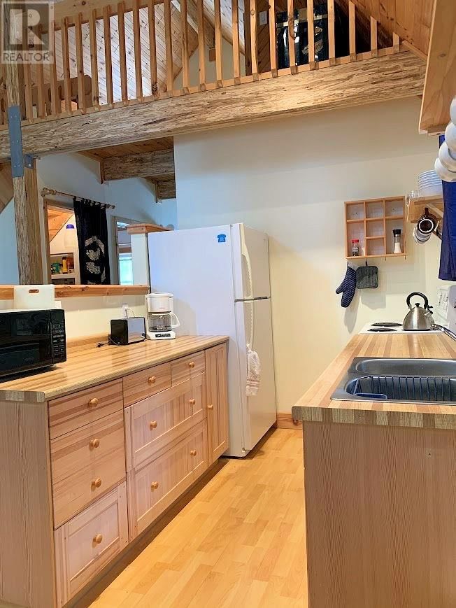 642 WATER STREET Image 14