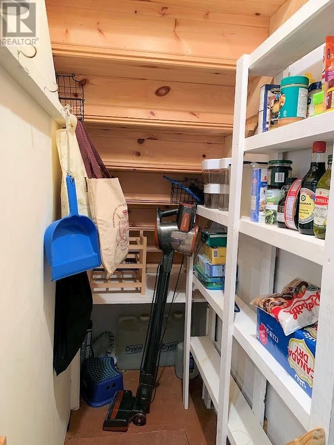 642 WATER STREET Image 38