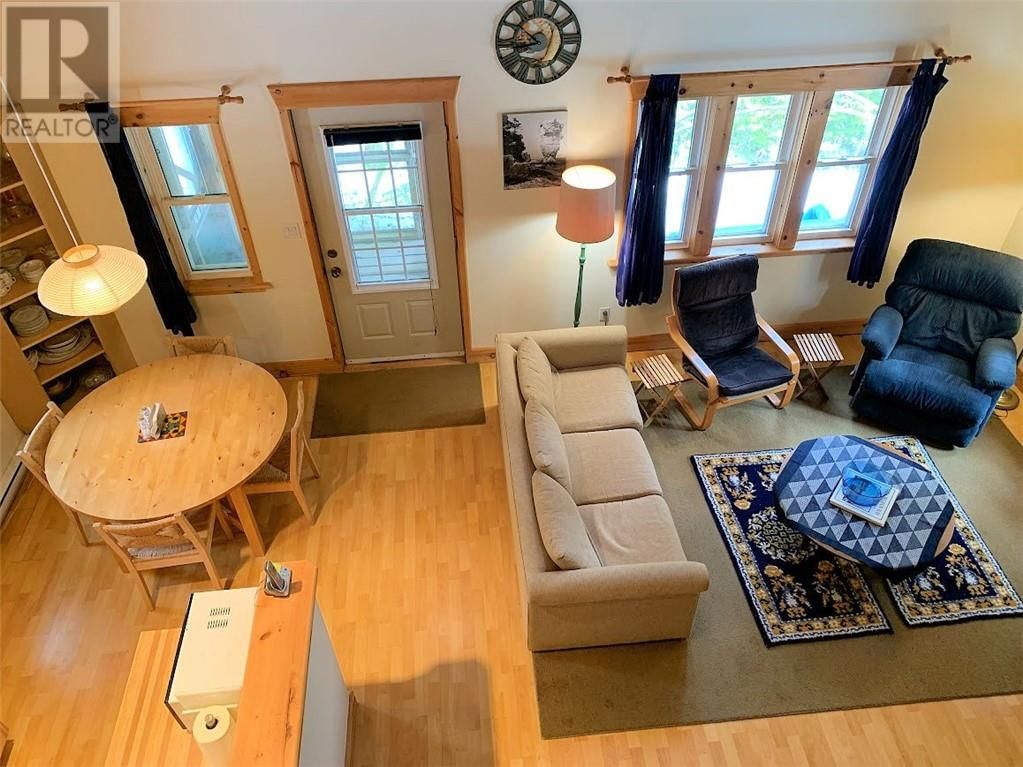 642 WATER STREET Image 7