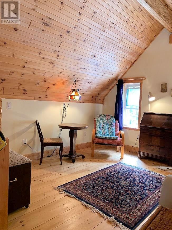 642 WATER STREET Image 9