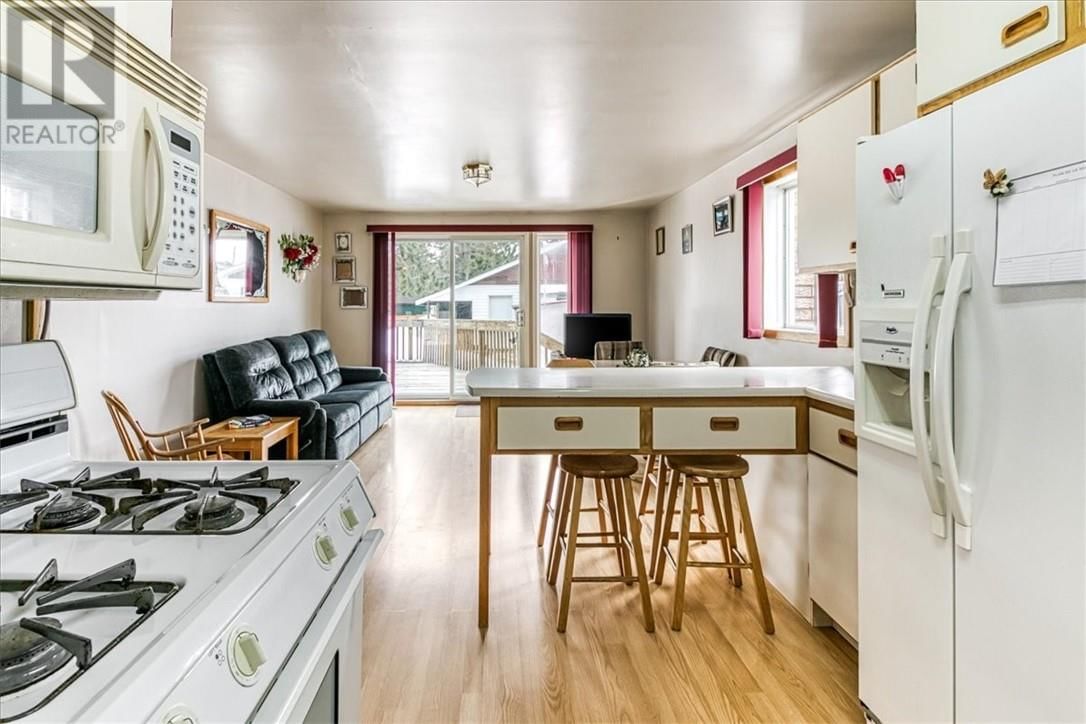 29 ARLINGTON DRIVE Image 11