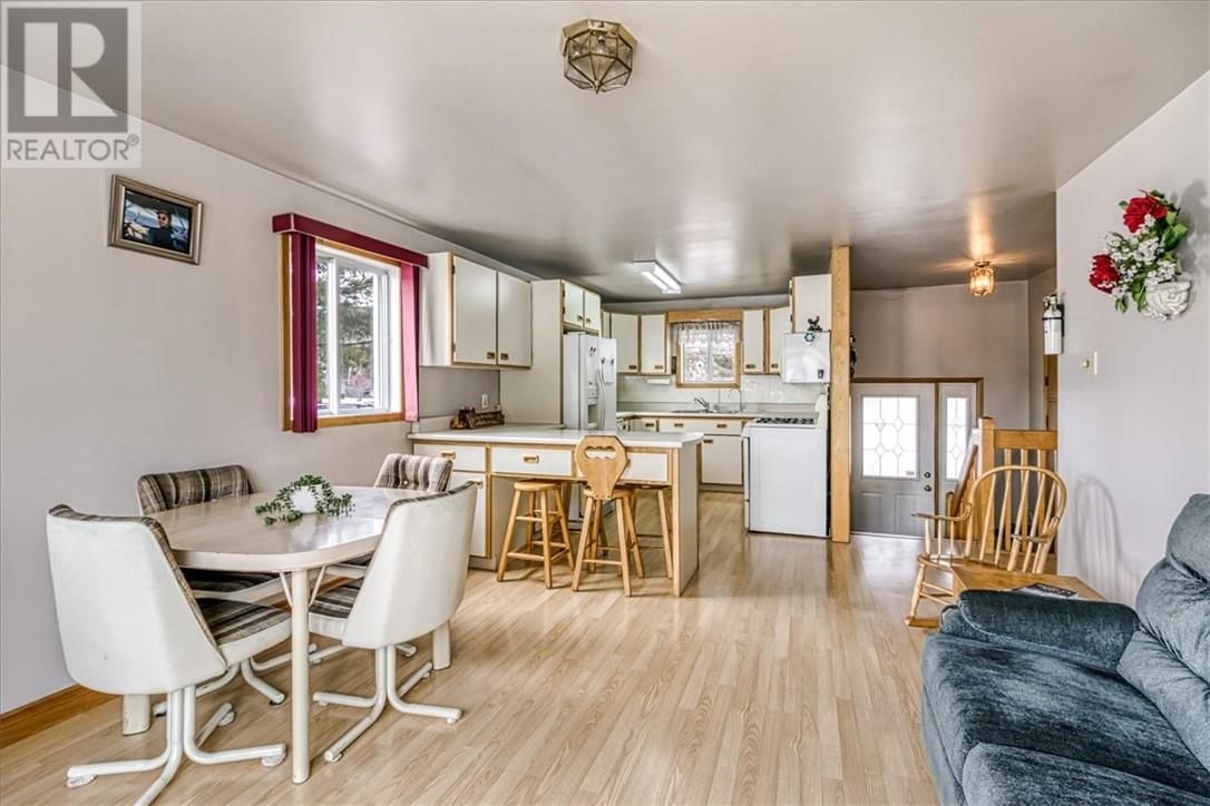 29 ARLINGTON DRIVE Image 14