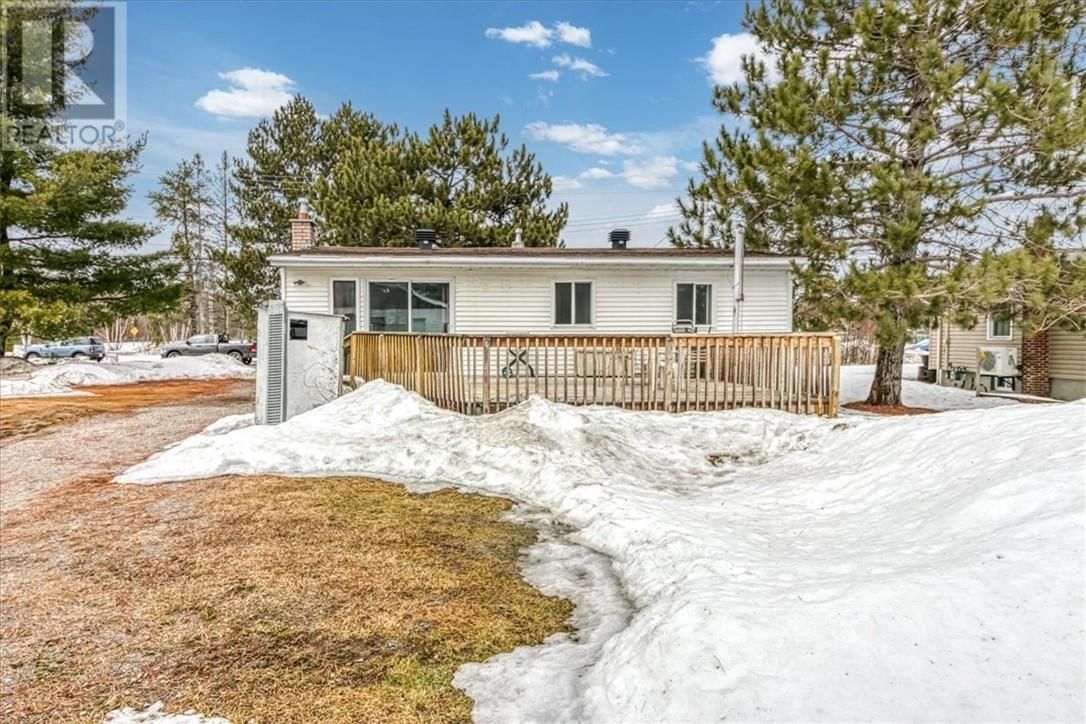 29 ARLINGTON DRIVE Image 2