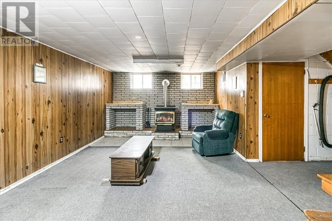 29 ARLINGTON DRIVE Image 22