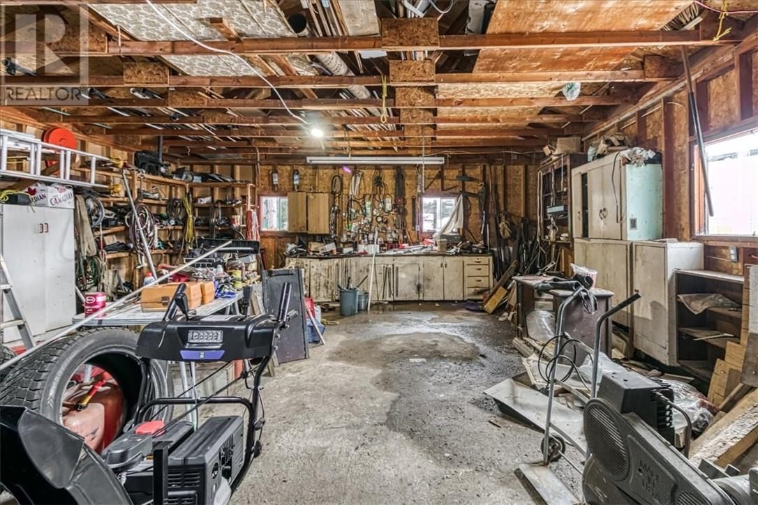 29 ARLINGTON DRIVE Image 32