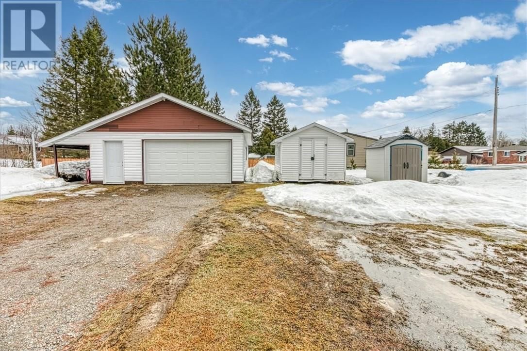 29 ARLINGTON DRIVE Image 7