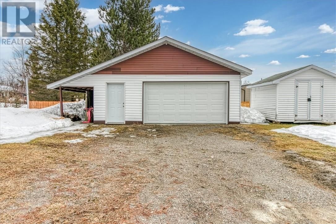 29 ARLINGTON DRIVE Image 8