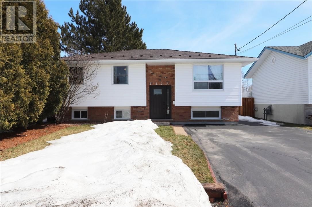 3274 PERCY AVENUE Image 1