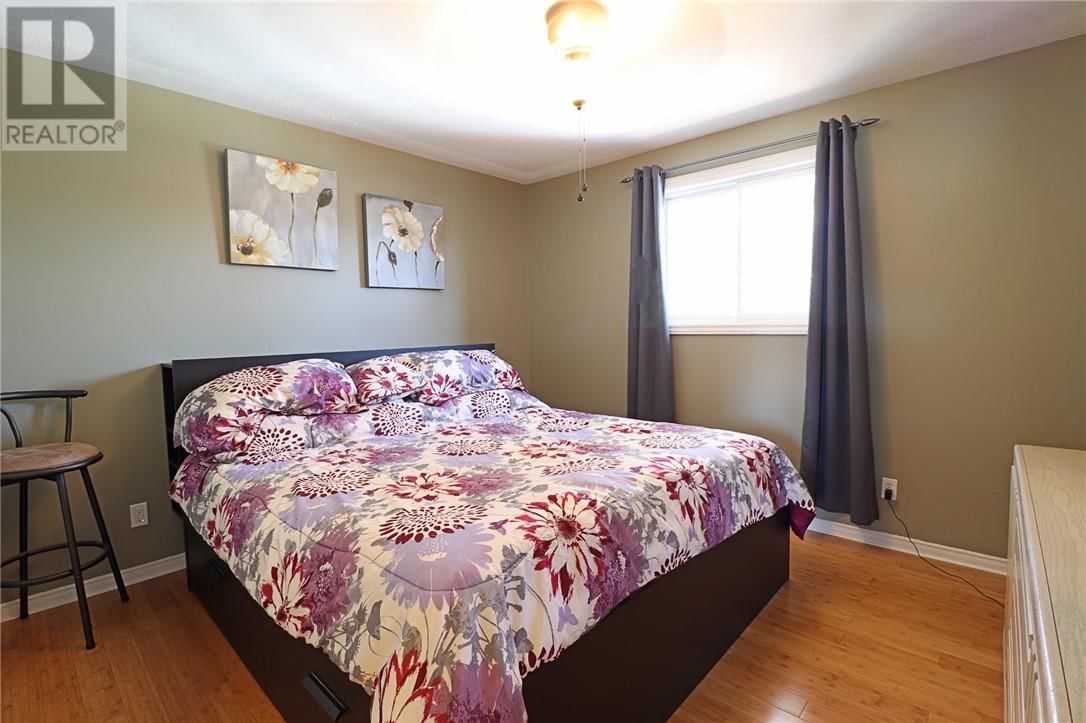 3274 PERCY AVENUE Image 13