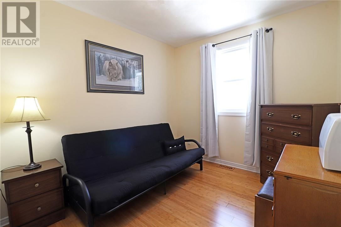 3274 PERCY AVENUE Image 15