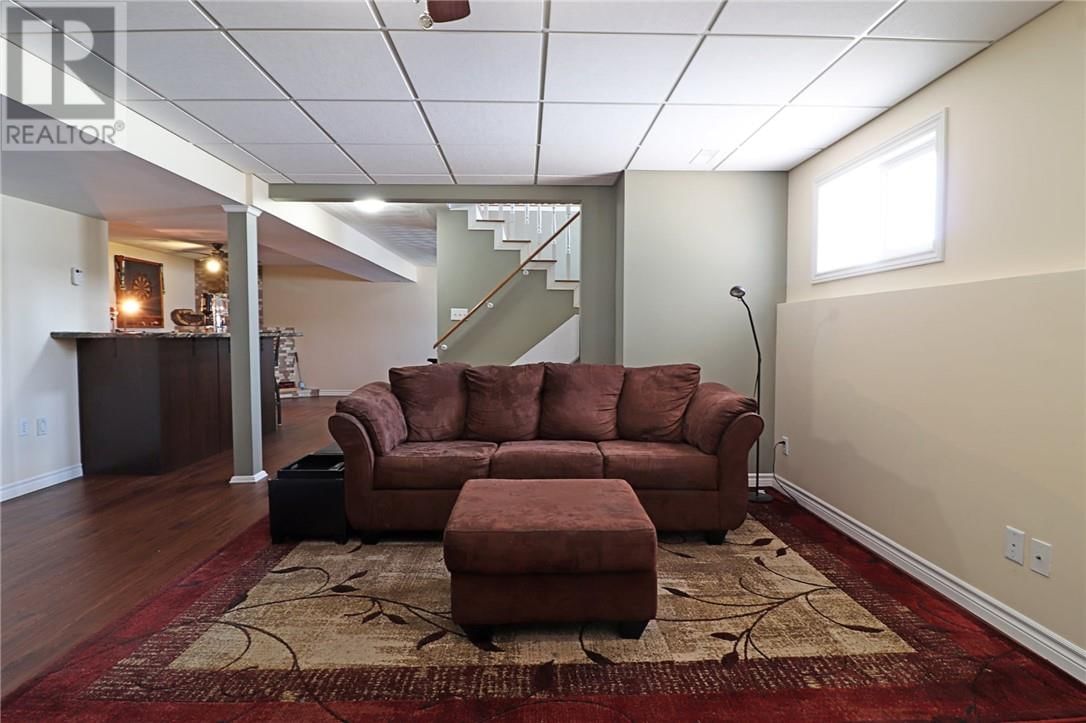 3274 PERCY AVENUE Image 21