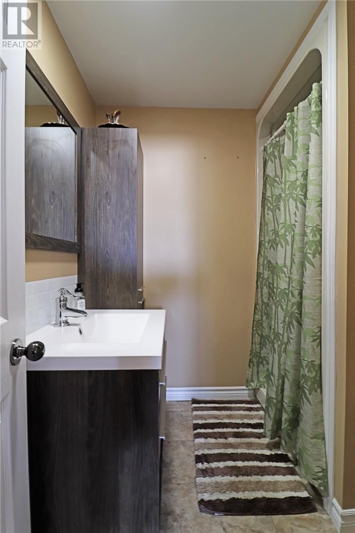 3274 PERCY AVENUE Image 22