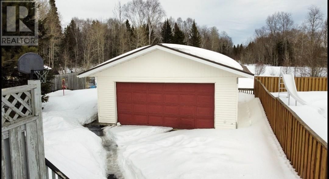 3274 PERCY AVENUE Image 26