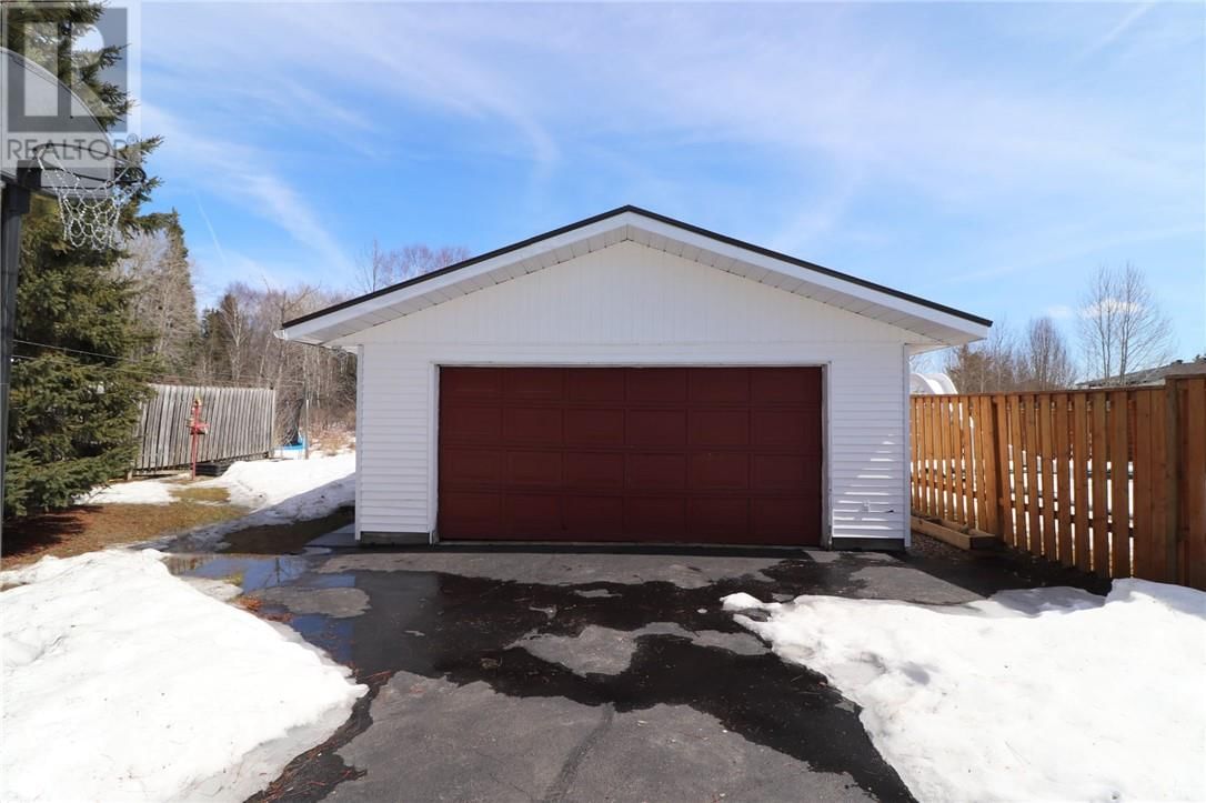 3274 PERCY AVENUE Image 3