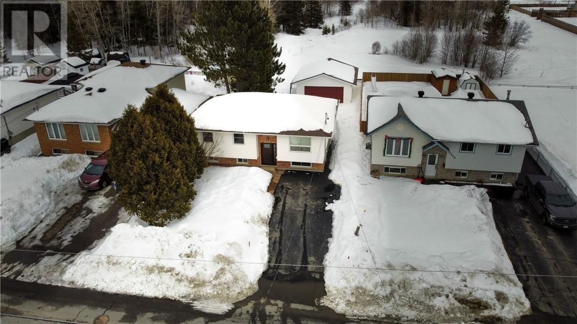 3274 PERCY AVENUE Image 30