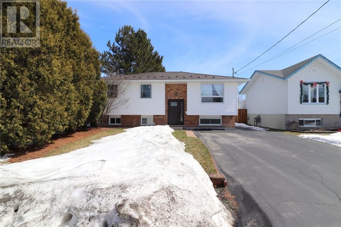 3274 PERCY AVENUE Image 35