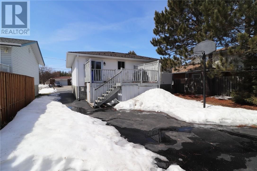 3274 PERCY AVENUE Image 4