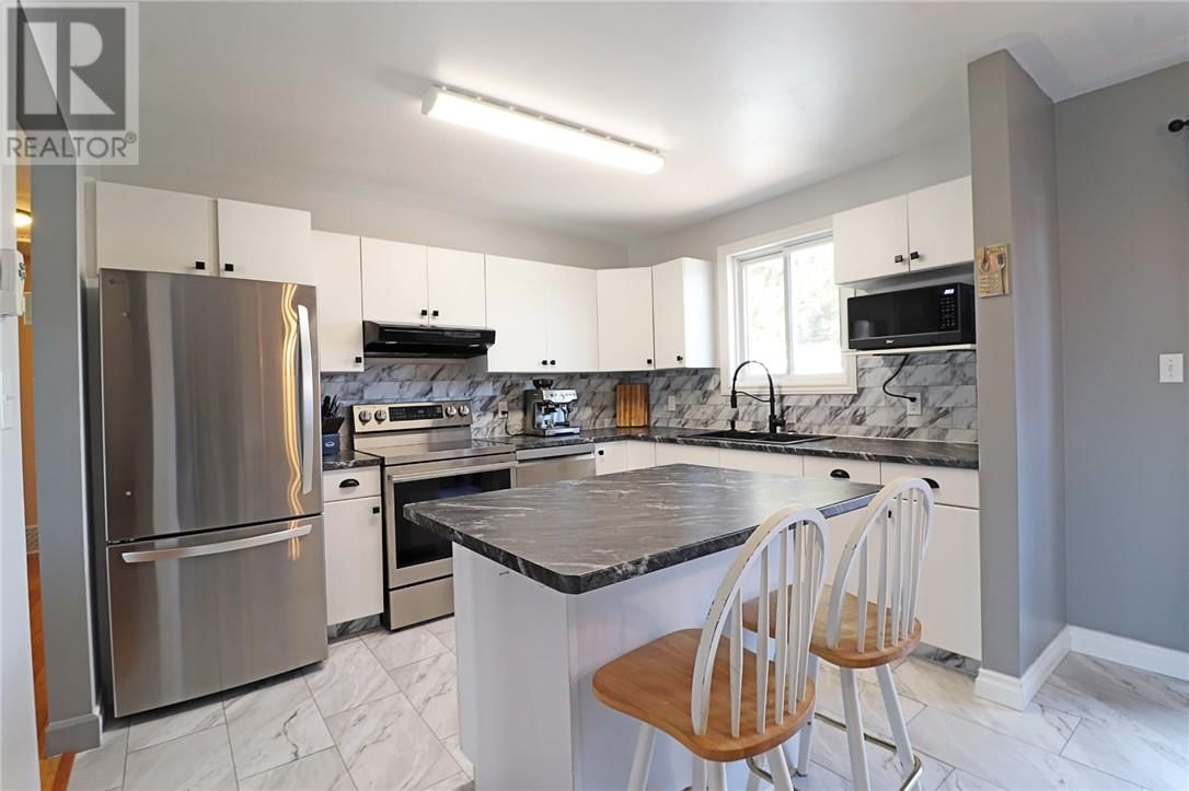 3274 PERCY AVENUE Image 9