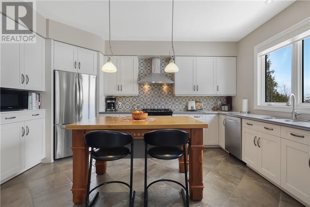 82 BOBCAT TRAIL Image 10